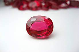 đá Ruby tự nhiên được gia công thành trang sức